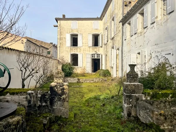 Maison 8 pièces 291 m²