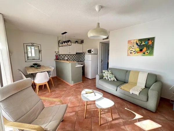 A vendre, Appartement 3 pièces GREOUX LES BAINS (04)