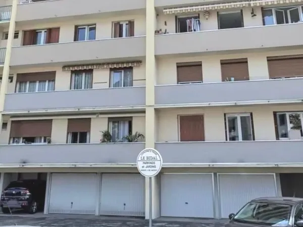 Stationnement Location Saint-Martin-d'Hères   80€