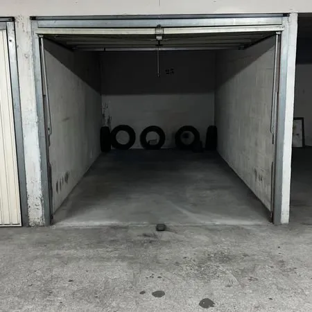 Très beau garage