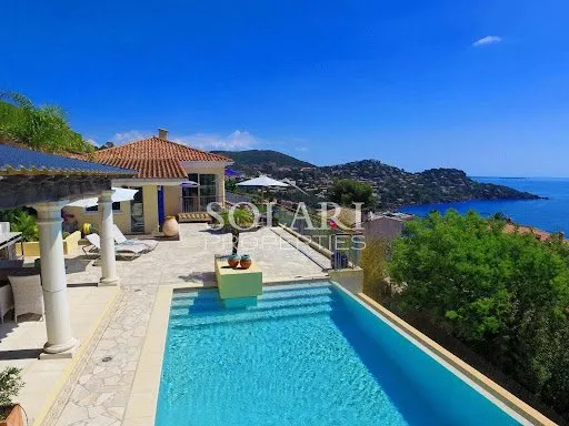 Villa 5 pièces 200 m²