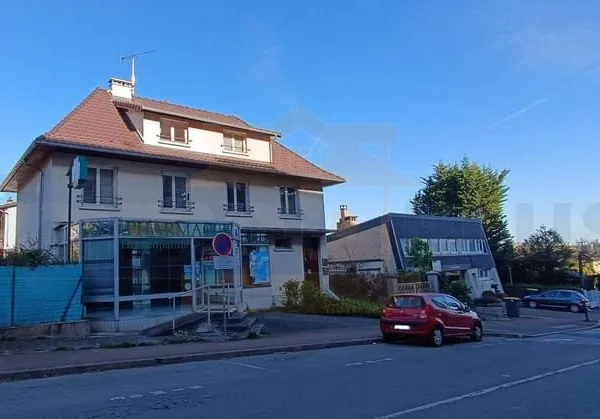 Local commercial 379 m²