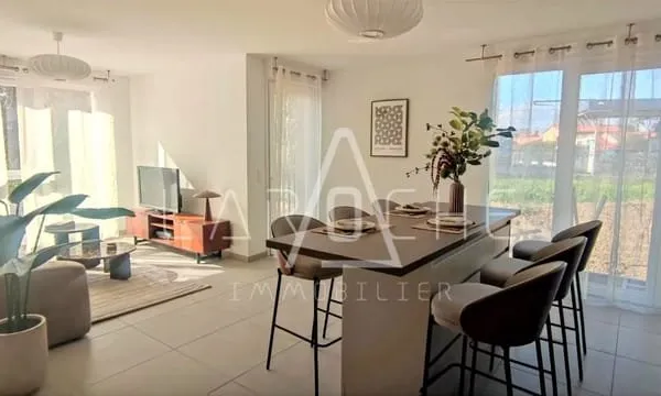 APPARTEMENT T4 - TERRASSES + JARDIN