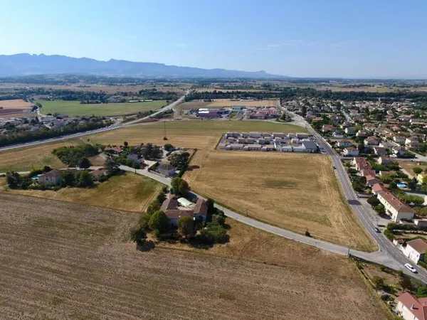 Terrains à bâtir 360 m2 LIBRE CONSTRUCTEUR