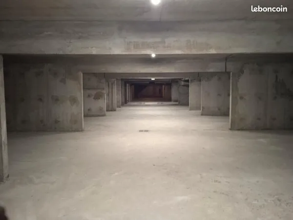 CAGNES SUR MER, Val Fleuri, Parkings sous sol à louer