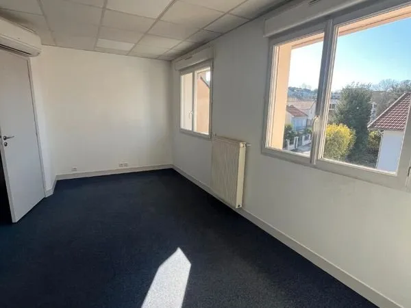 Bureaux 33 m² BRY SUR MARNE