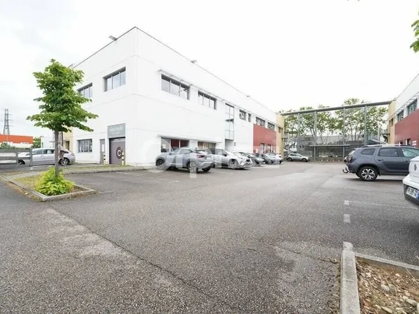 Bureau 317 m²