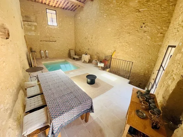 Exclusivite ! Maison de village aux nombreuses prestations !
