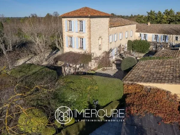 Somptueuse demeure aux portes de l'Isle-sur-la-Sorgue