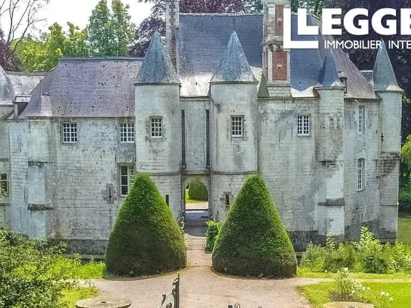 Château d'exception 2 douves + pont-levis - Confort moderne - 2h de Paris CDG, Calme, Sécurisé. Exce
