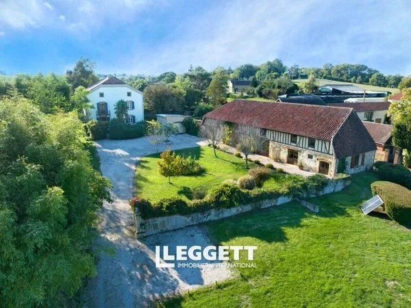 Maison 7 pièces 287 m²