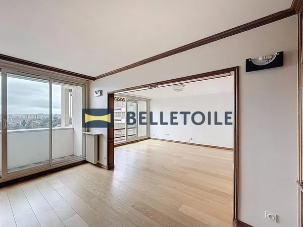 Au Pied du Métro : Appartement 4 Pièces familial de 81,65 m² - Modulable & Lumineux avec balcons
