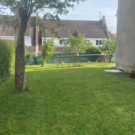 Maison au pied des remparts