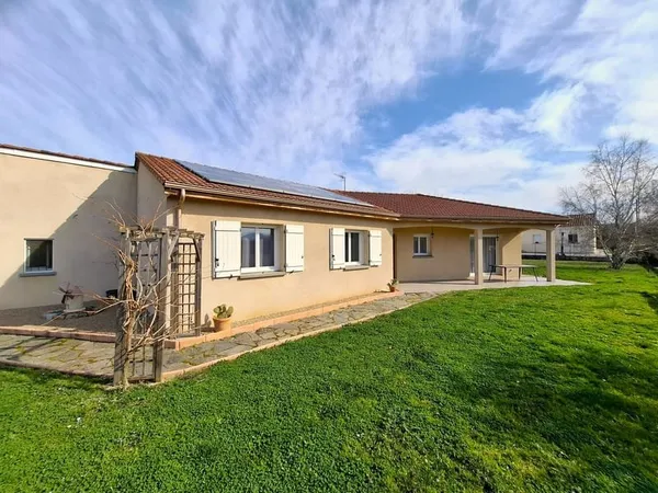 Maison de plain-pied 120 m2 4 chambres Terrain clos de 1