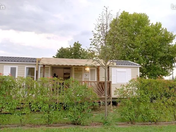 Mobile-home 40 m² climatisé + terrasse - Excellent état - À saisir