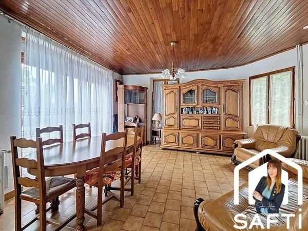 Maison de ville à fort potentiel - 135 m² sur 4 niveaux avec vue dégagée