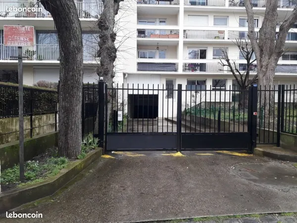 Parking à louer mairie de Montreuil