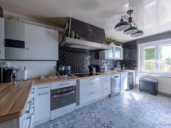 Maison 6 pièces 205 m²