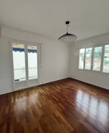 NICE PROCHE PROMENADE DES ANGLAIS 2 PIECES, 53M2