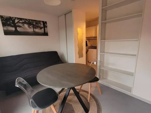 Studio 1 pièce 19 m²