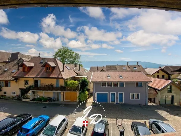 Un bien d'exception à Veyrier-du-Lac - T4 de 89,75 m² avec terrasse de 12,60 m², entre lac et élégan