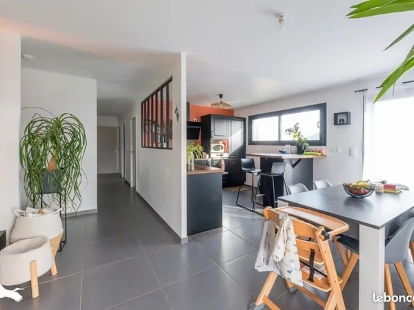 Maison 4 pièces 77 m²