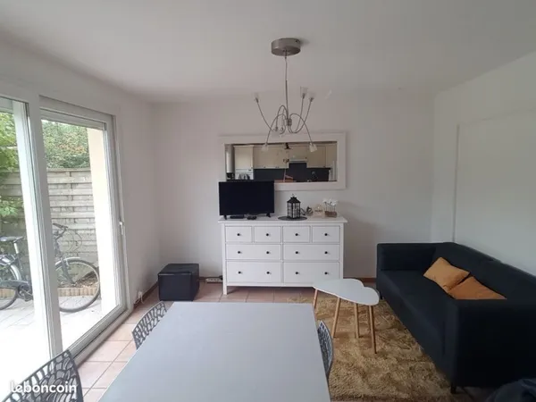 Belle maison en colocation avec jardin et parking