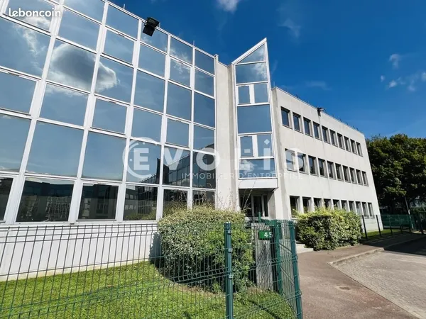 Bureaux 1 122 m²