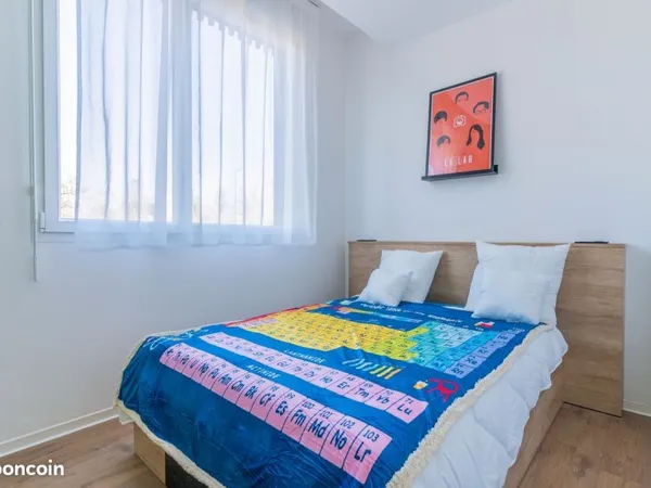 Chambre en coliving en résidence étudiante au coeur du pôle Euras Lille
