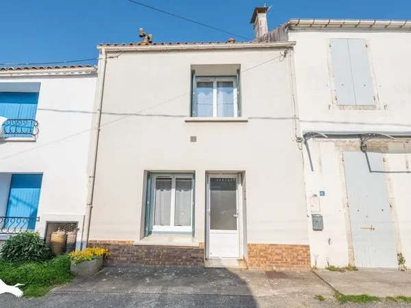 Maison de bourg de 3 pièces principales