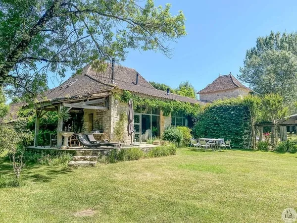 Domaine de caractère au coeur de ses 1,7 ha