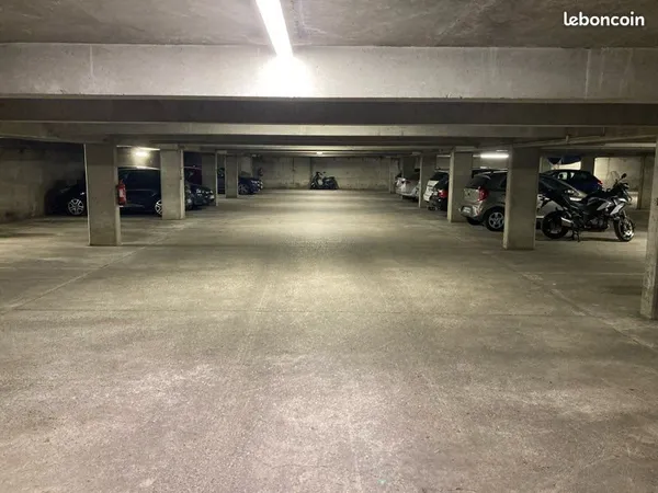 Place de parking sécurisée en sous-sol La Doua/Tonkin