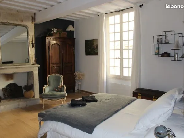 Appartement standing centre historique Uzès