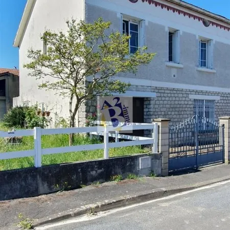 Angouléme Sillac, maison 2 chambres, garages