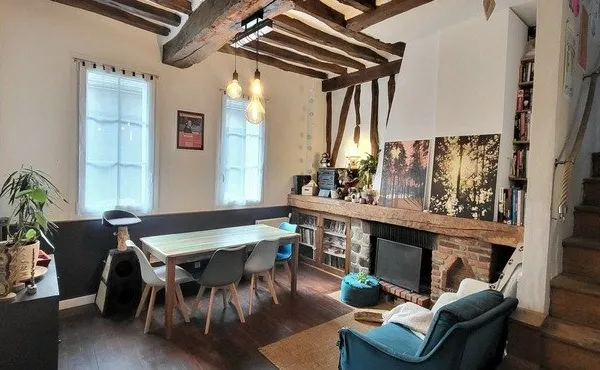 Rouen entre Gare & Hôtel de Ville : Maison 19e au calme 90 m² avec 3 CH et grande cave ! A saisir