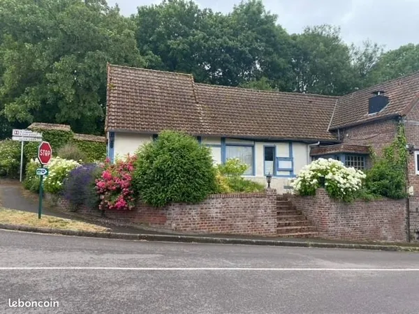 Maison centre Mesnieres en Bray