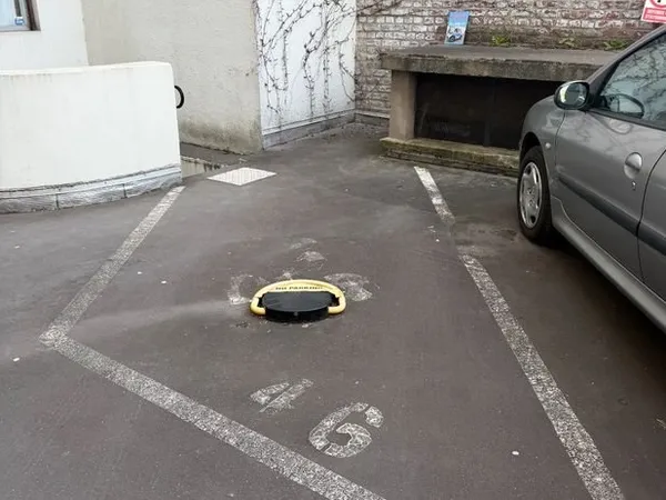 Location parking lille face la catho