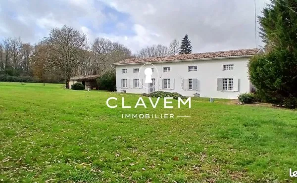 Maison 13 pièces 310 m²