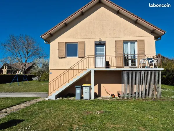 Maison avec terrain de 9 ares