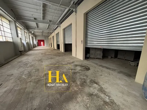 EXCLUSIVITE - ENTREPOT-LOCAL INDUSTRIEL DE 614m²