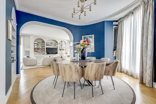 Appartement 8 pièces 250 m²