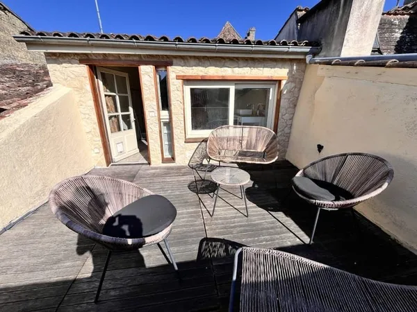 Immeuble Avec Terrasse & Vue !