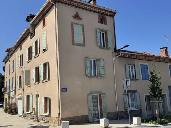 Maison de village 380 m² - Fort potentiel de division - Cour int
