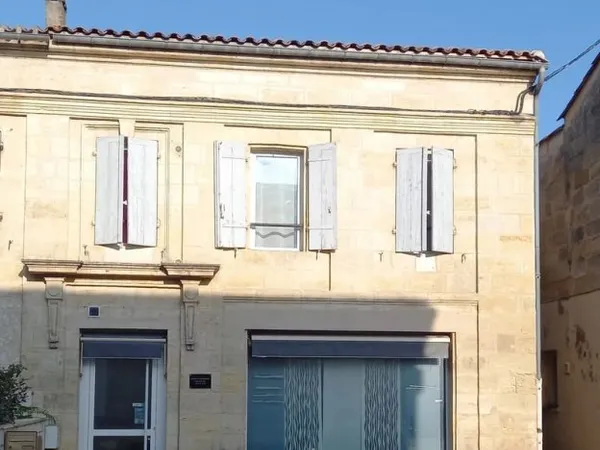 SAINT DENIS DE PILE local commercial