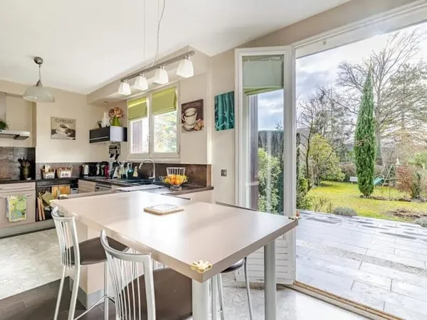 Maison 9 pièces 230 m²