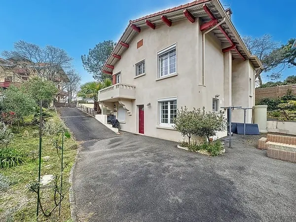Arcachon à 10min de la plage Pereire ! Maison 5 pièces de 13