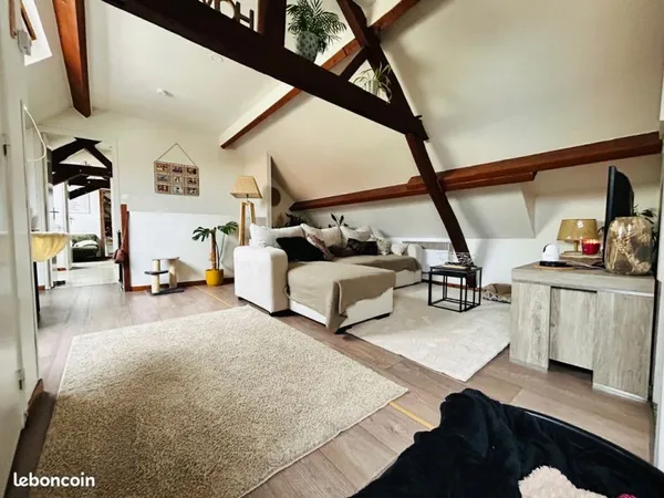 Appartement à louer en plein centre ville - au 2e étage