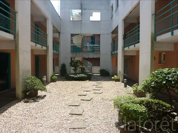 Studio 1 pièce 25 m²