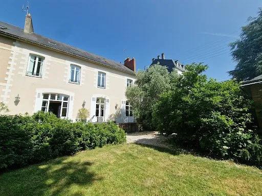 Maison 13 pièces 380 m²