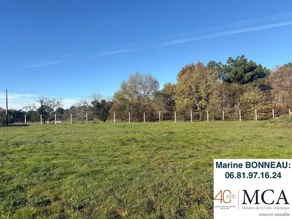 Terrain 600 m²